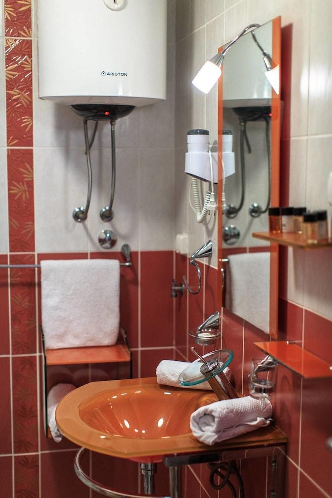 Villa Imperija Guesthouse بودفا المظهر الخارجي الصورة